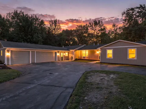 4493 Clifford Road