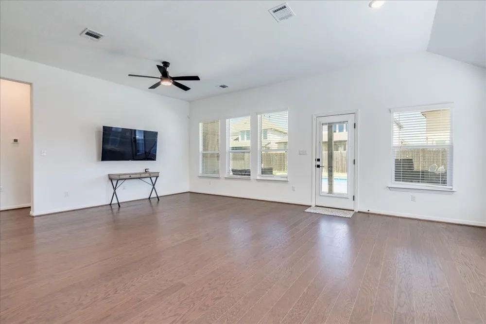 112 Ray Court Liberty Hill, TX 78642
