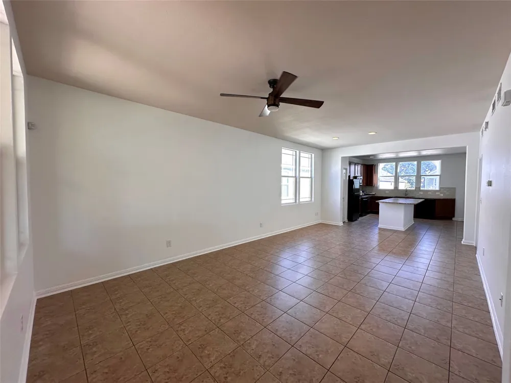 1020 Nevarez Kyle, TX 78640