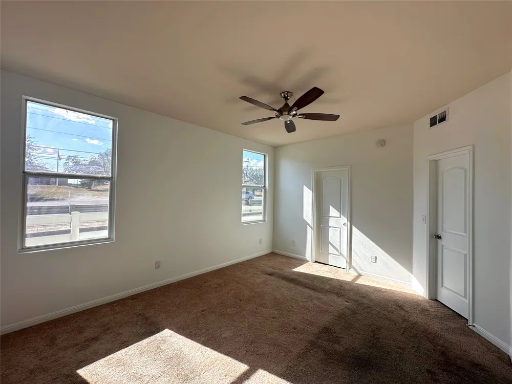 1020 Nevarez Kyle, TX 78640