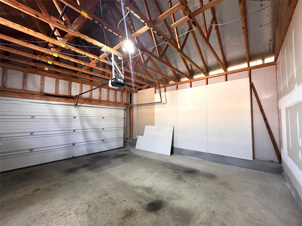 1020 Nevarez Kyle, TX 78640