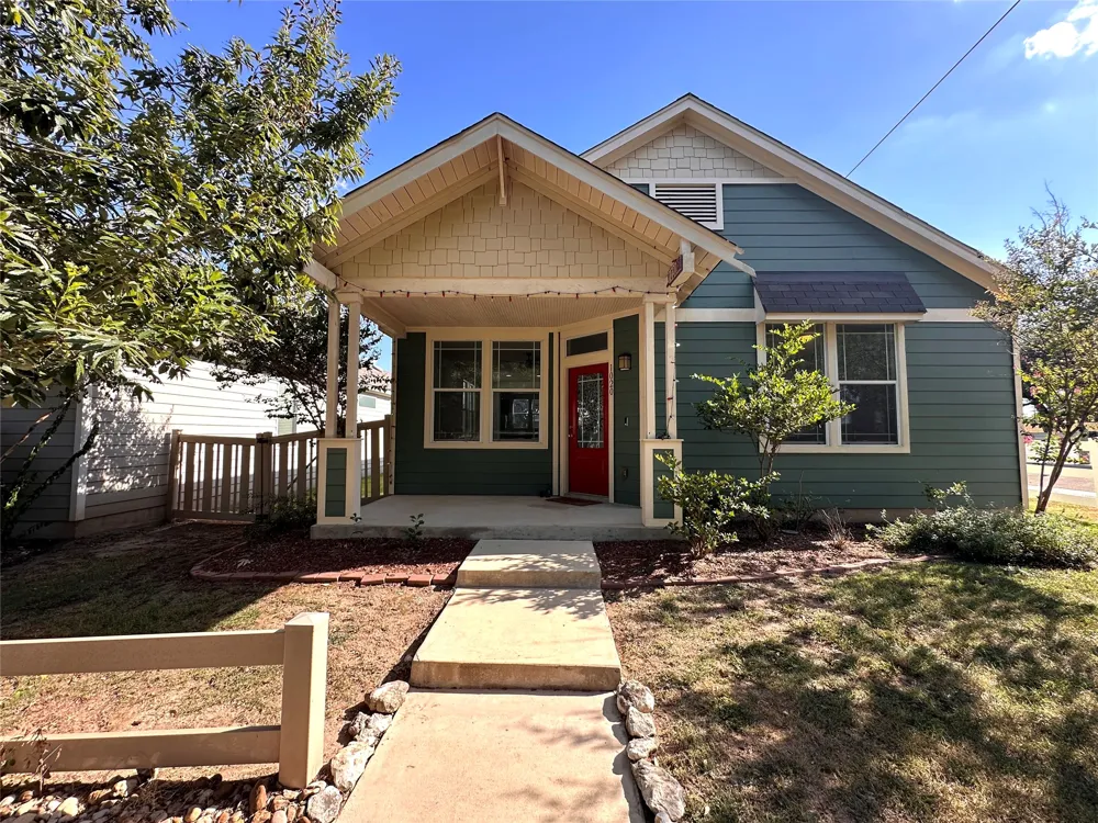 1020 Nevarez Kyle, TX 78640