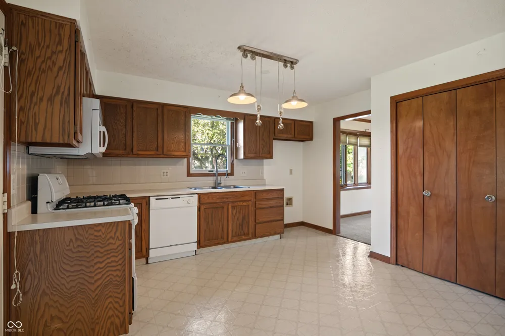 127 Dover Boulevard Brownsburg, IN 46112