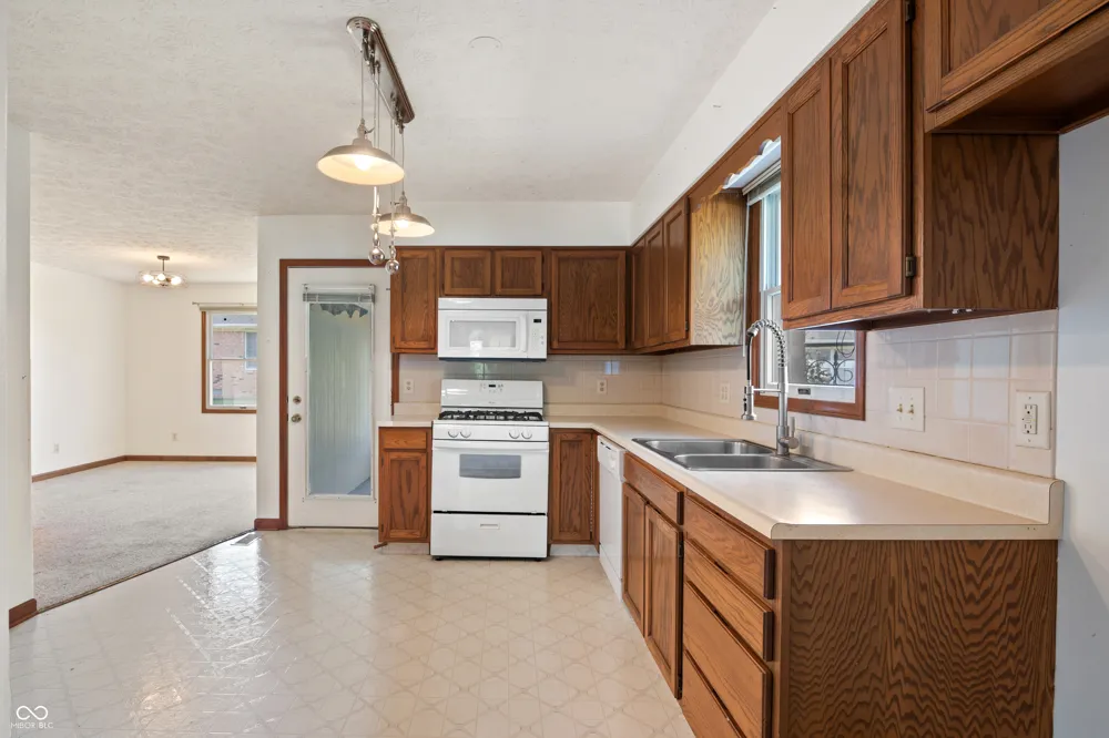 127 Dover Boulevard Brownsburg, IN 46112