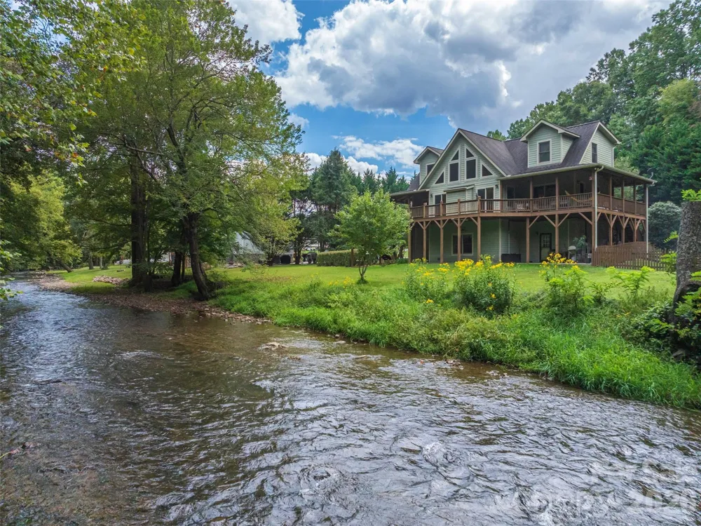 79 Rapid Waters Way Waynesville, NC 28785