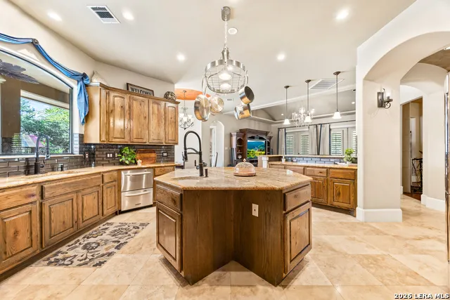 11011 Anaqua Spgs Boerne, TX 78006