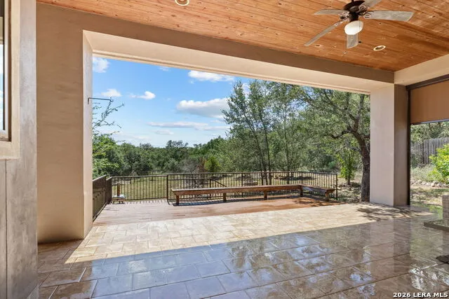 638 CAMBRIDGE DR New Braunfels, TX 78132