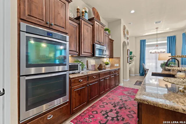 638 CAMBRIDGE DR New Braunfels, TX 78132