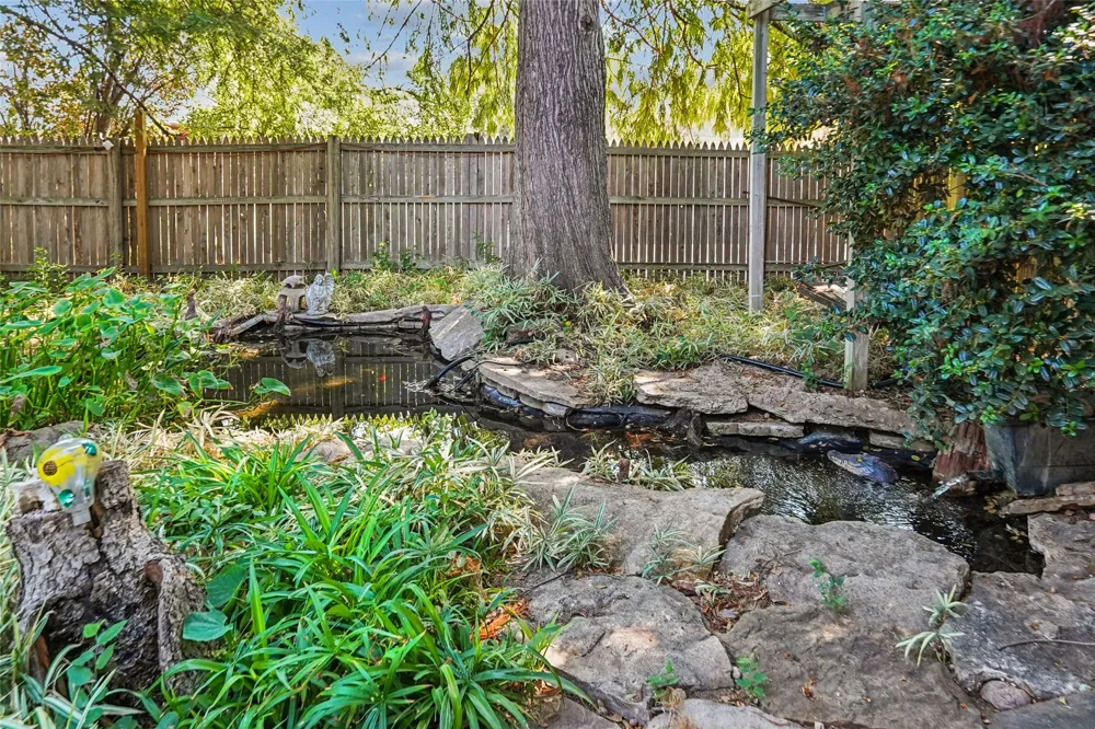 229 Turpin Drive Highland Village, TX 75077