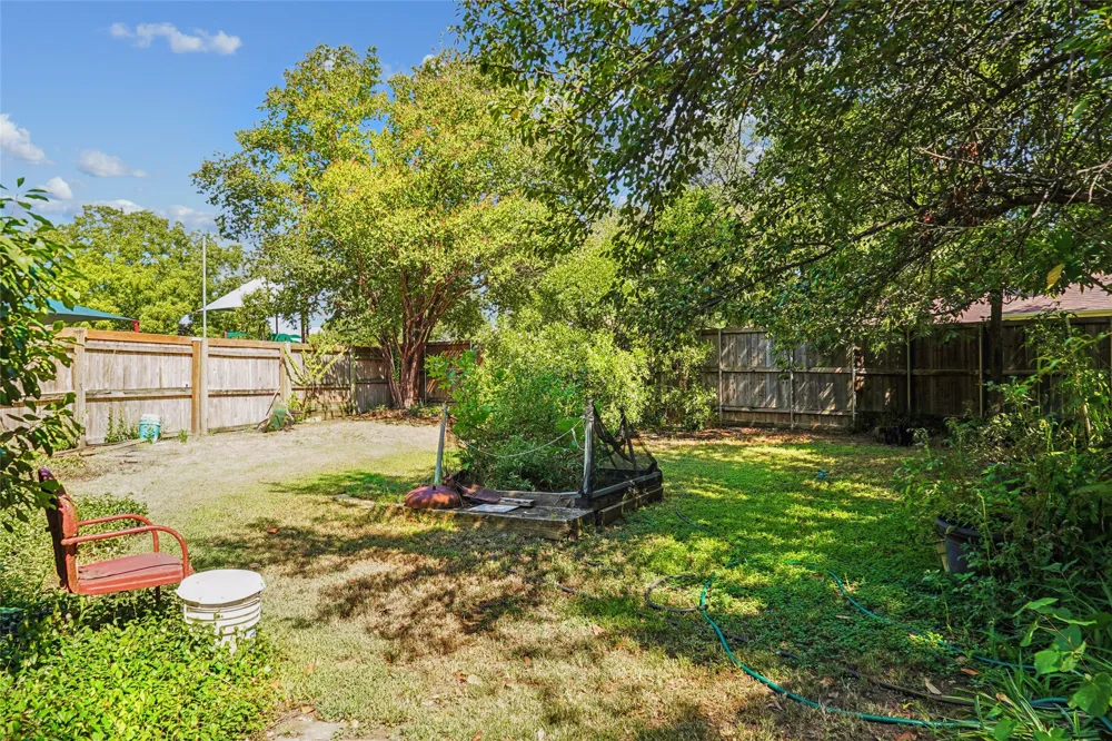 229 Turpin Drive Highland Village, TX 75077