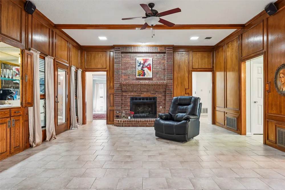 229 Turpin Drive Highland Village, TX 75077