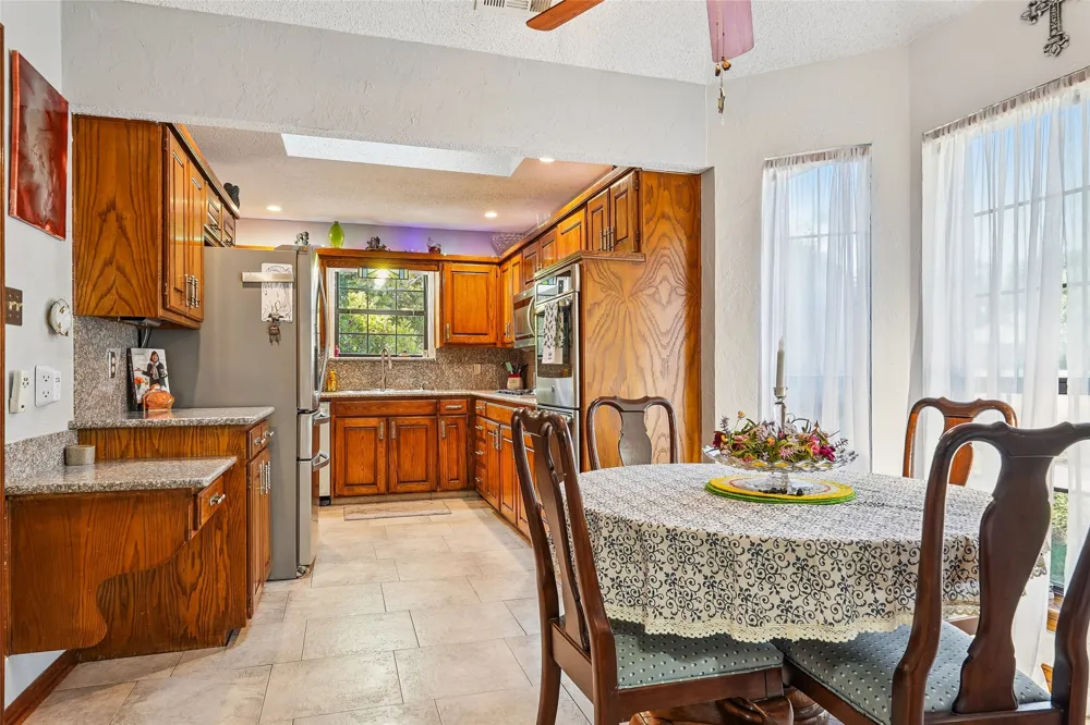 229 Turpin Drive Highland Village, TX 75077
