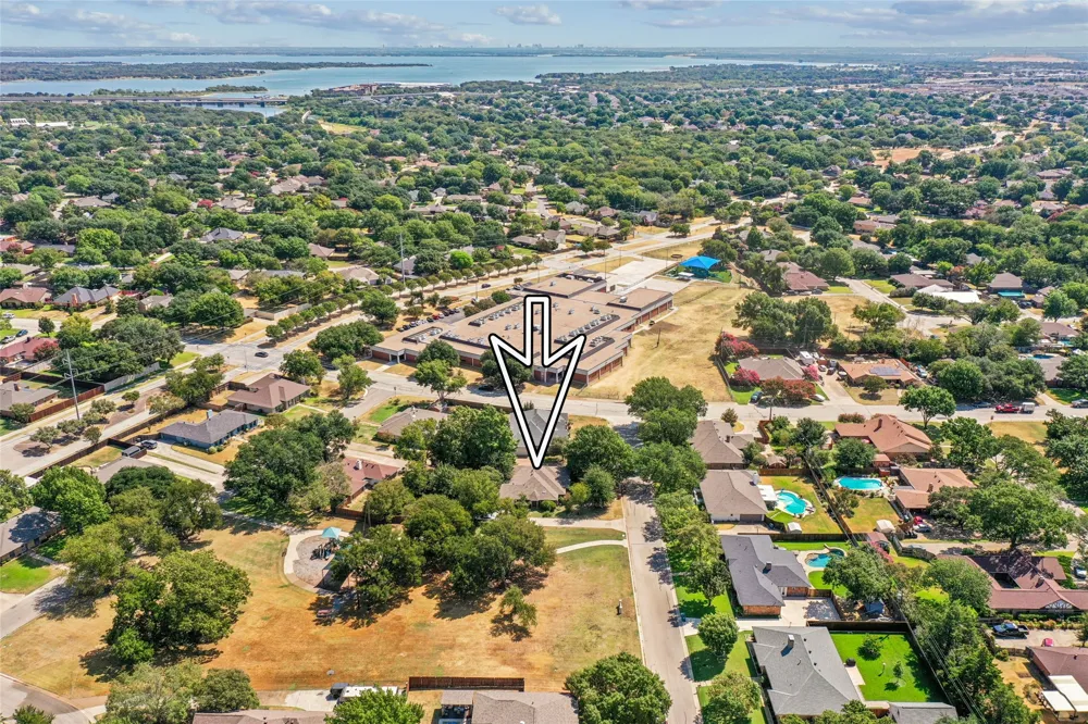 229 Turpin Drive Highland Village, TX 75077