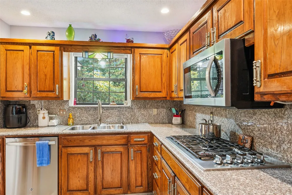 229 Turpin Drive Highland Village, TX 75077