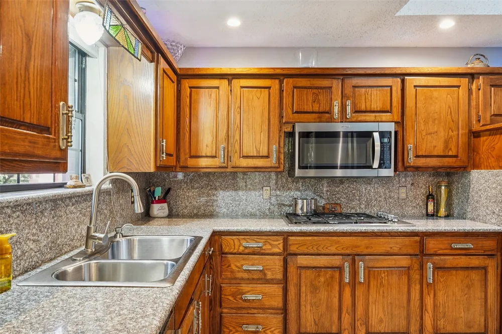 229 Turpin Drive Highland Village, TX 75077