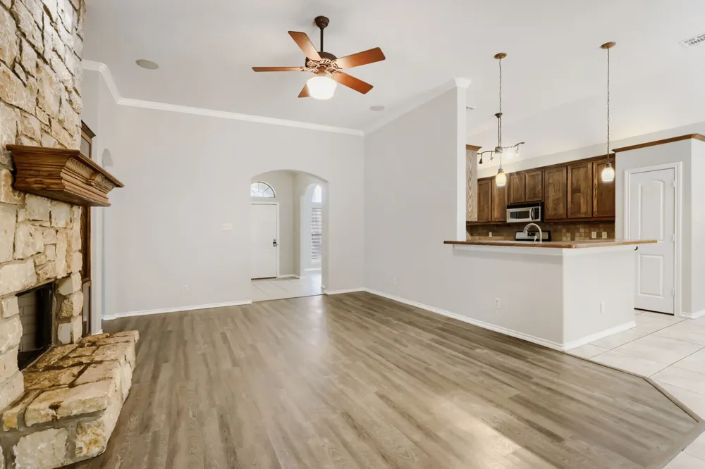 1104 Irwin Drive Hurst, TX 76053