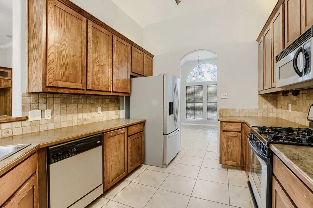 1104 Irwin Drive Hurst, TX 76053