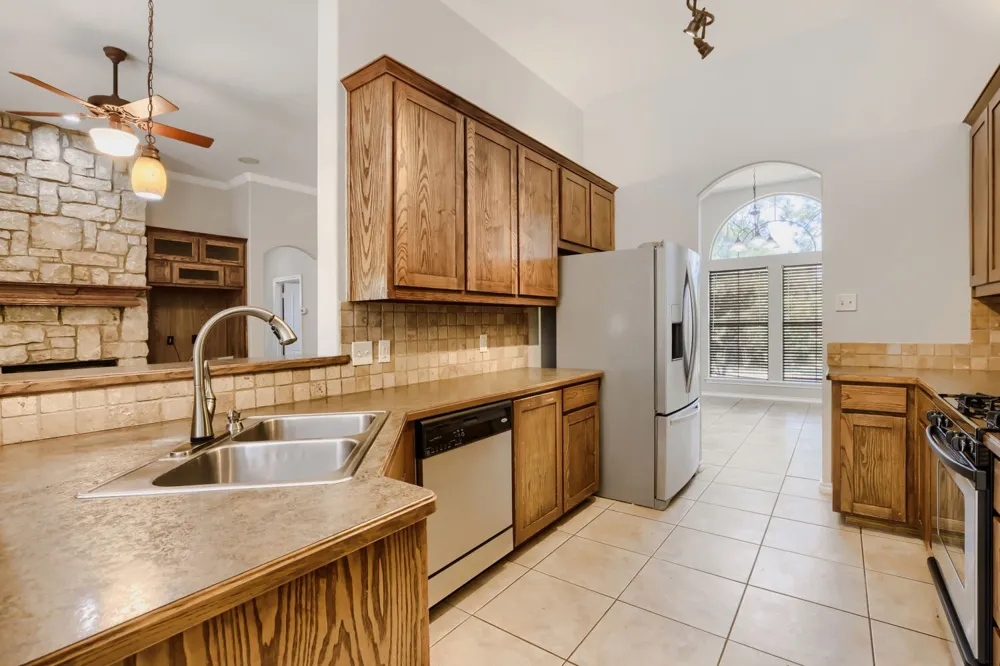 1104 Irwin Drive Hurst, TX 76053
