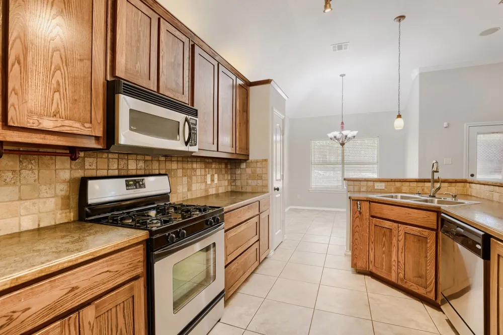 1104 Irwin Drive Hurst, TX 76053