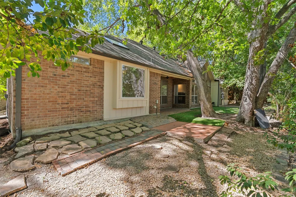 2702 Woodstream Lane McKinney, TX 75072