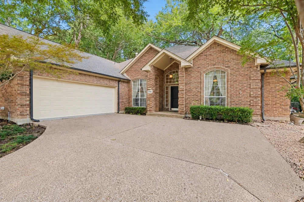 2702 Woodstream Lane McKinney, TX 75072