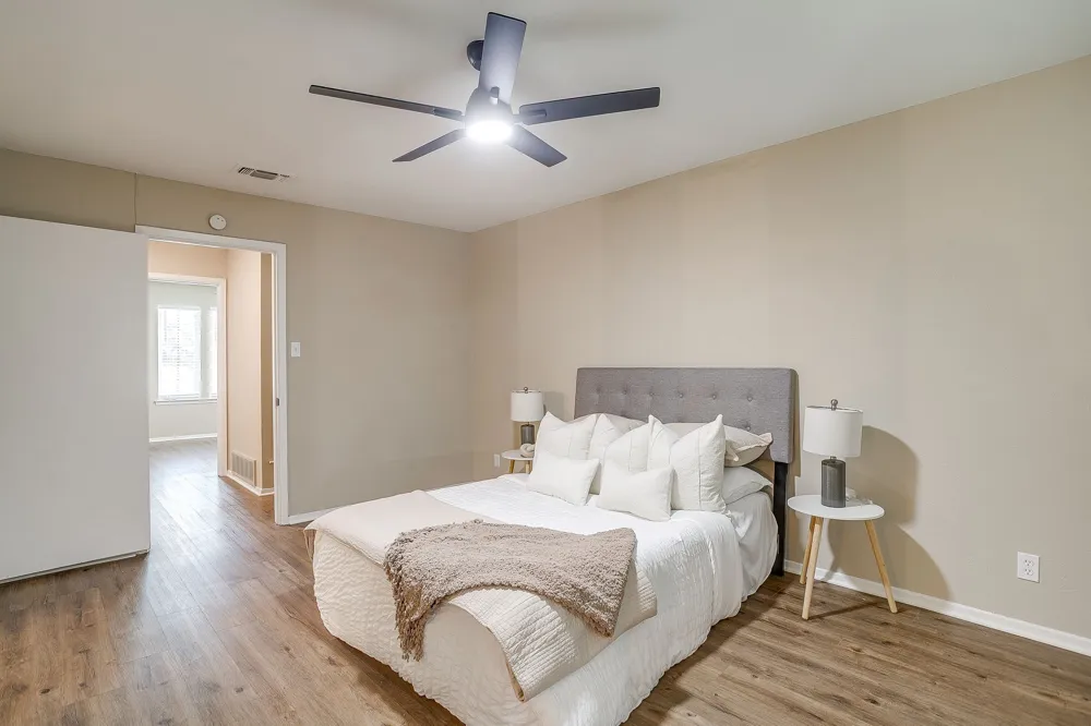 105 Lakeway Drive Benbrook, TX 76126
