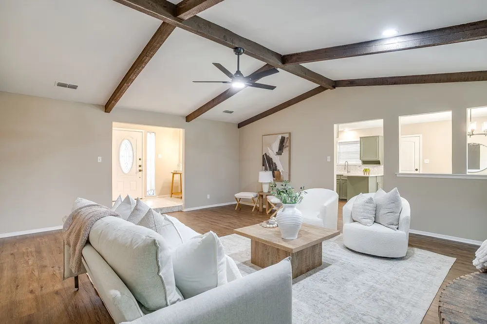 105 Lakeway Drive Benbrook, TX 76126