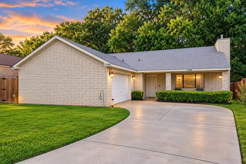 1144 Castlewood Court