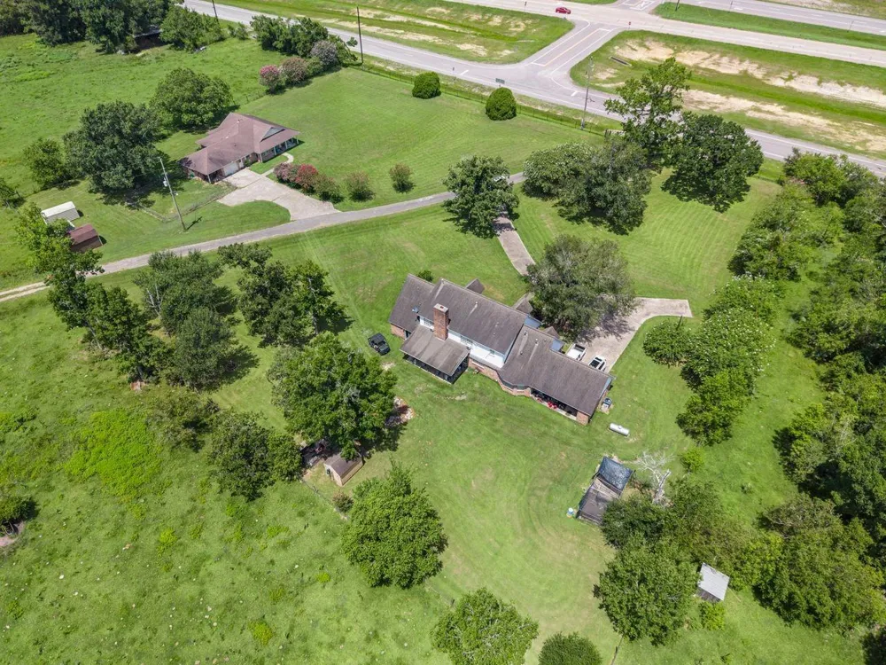 9810 Highway 90 Crosby, TX 77532