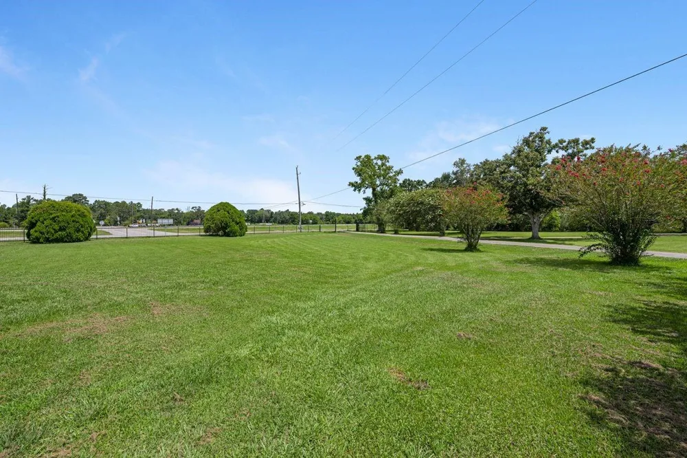 9810 Highway 90 Crosby, TX 77532