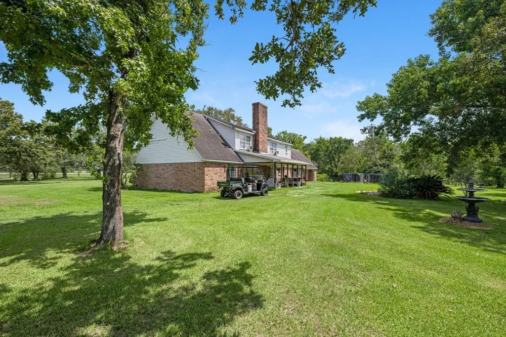 9810 Highway 90 Crosby, TX 77532