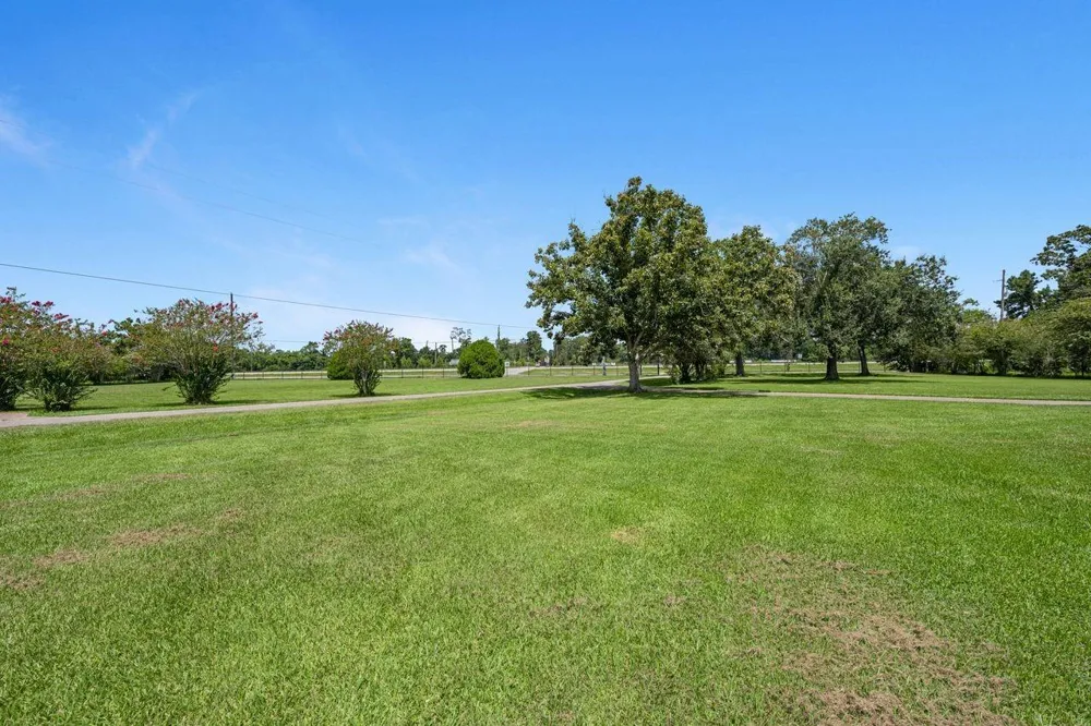 9810 Highway 90 Crosby, TX 77532