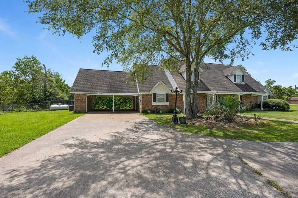 9810 Highway 90 Crosby, TX 77532
