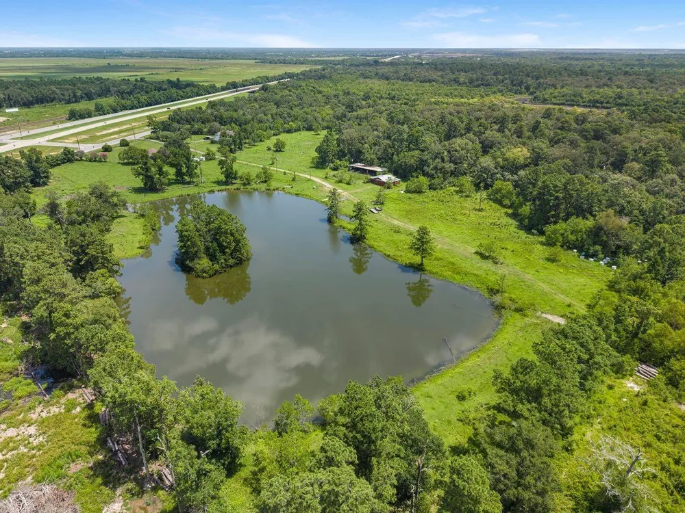 9810 Highway 90 Crosby, TX 77532