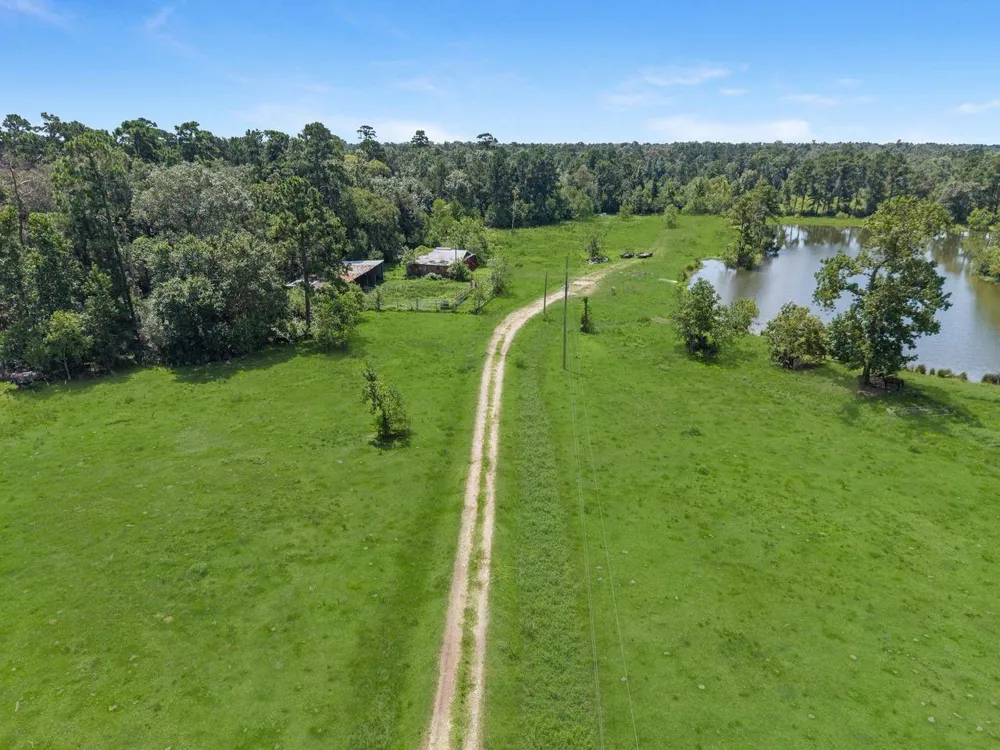 9810 Highway 90 Crosby, TX 77532