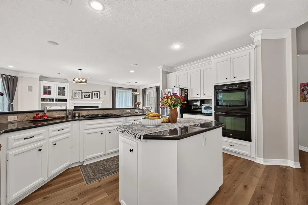 3019 S Saddlebrook Lane Katy, TX 77494