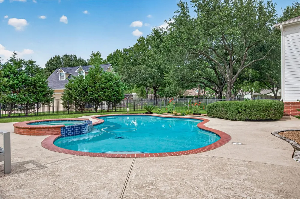 3019 S Saddlebrook Lane Katy, TX 77494
