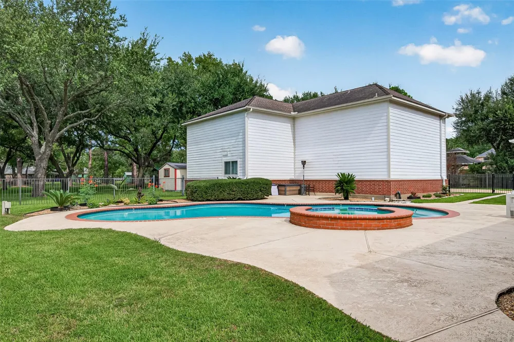 3019 S Saddlebrook Lane Katy, TX 77494