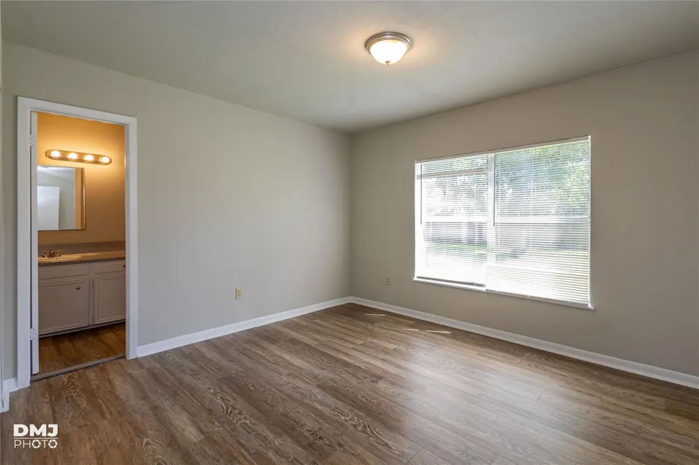 3140 Boyd Avenue Groves, TX 77619