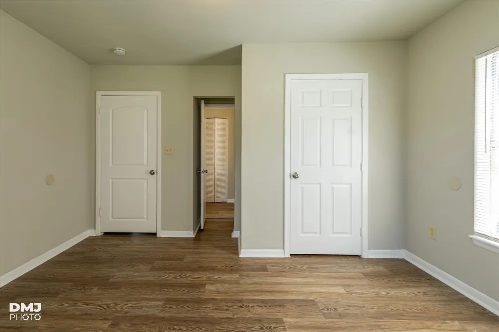 3140 Boyd Avenue Groves, TX 77619