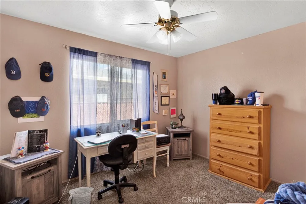 16165 Pine Hesperia, CA 92345