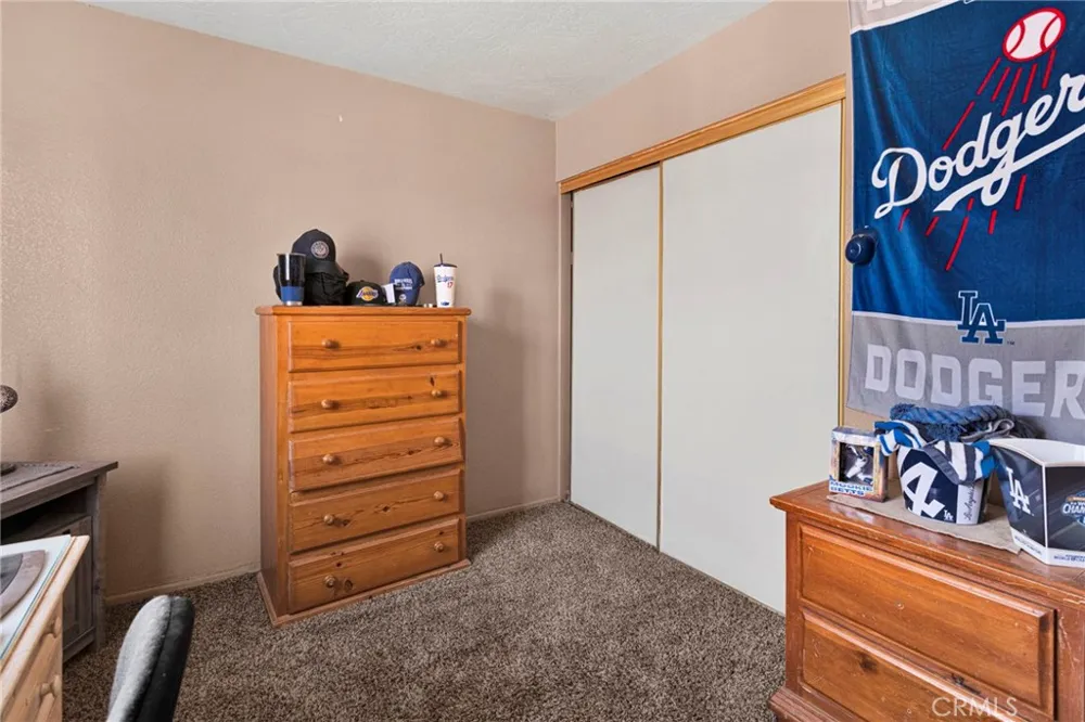 16165 Pine Hesperia, CA 92345