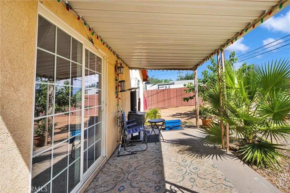 16165 Pine Hesperia, CA 92345