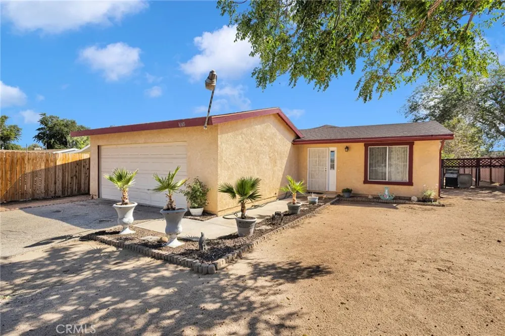 16165 Pine Hesperia, CA 92345