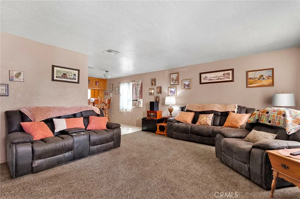 16165 Pine Hesperia, CA 92345
