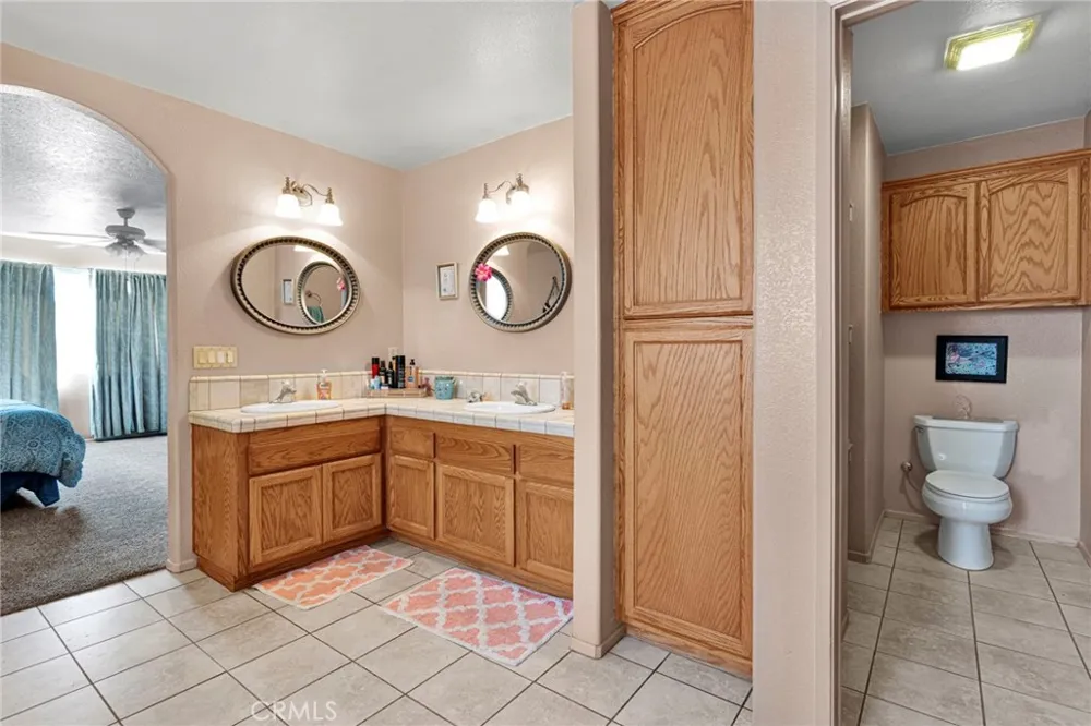 16165 Pine Hesperia, CA 92345