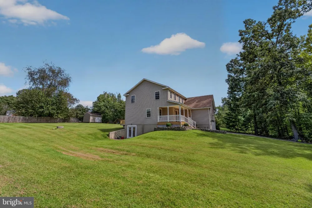 8115 OAK WOOD DRIVE King George, VA 22485