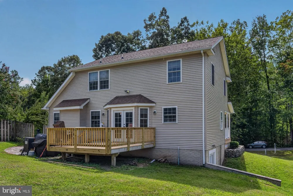 8115 OAK WOOD DRIVE King George, VA 22485