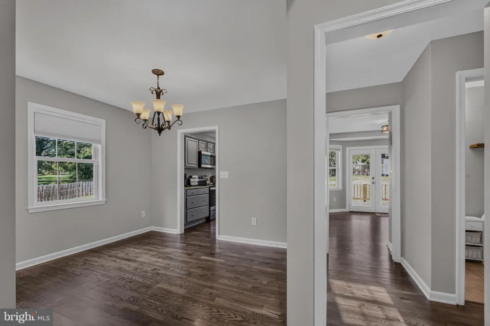 8115 OAK WOOD DRIVE King George, VA 22485