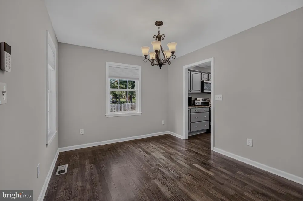 8115 OAK WOOD DRIVE King George, VA 22485